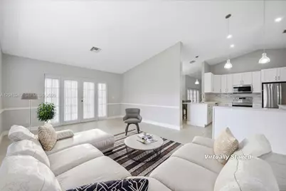 4870 Hawkes Bluff Ave, Davie, FL 33331 - Photo 7