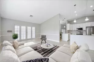 4870 Hawkes Bluff Ave, Davie, FL 33331 - Photo 7