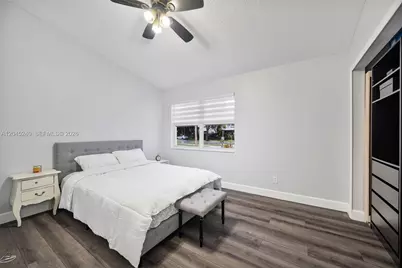 4870 Hawkes Bluff Ave, Davie, FL 33331 - Photo 23