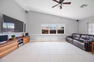 4870 Hawkes Bluff Ave, Davie, FL 33331 - Photo 15