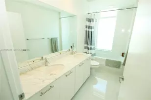 950 Brickell Bay Dr, Miami, FL 33131 - Photo 23