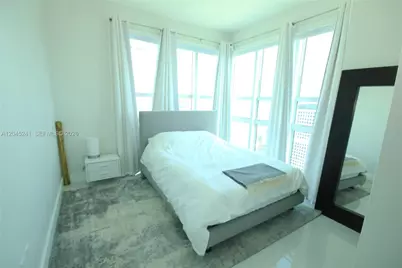 950 Brickell Bay Dr #5000, Miami, FL 33131 - Photo 29
