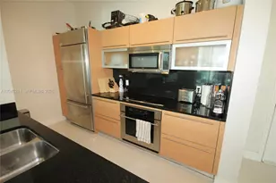 950 Brickell Bay Dr, Miami, FL 33131 - Photo 11