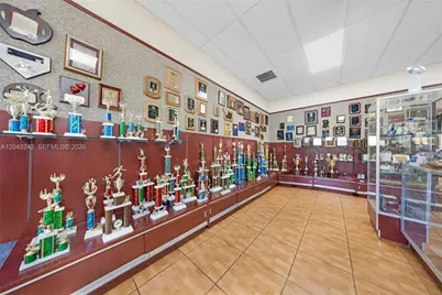 9465 SW 56th St, Miami, FL 33165 - Photo 23