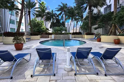 253 NE 2nd St #218, Miami, FL 33132 - Photo 5