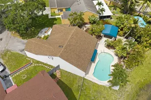 8165 NW 187th Terrace, Hialeah, FL 33015 - Photo 29