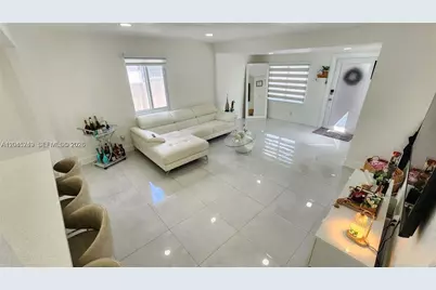 734 W 32nd St #734, Hialeah, FL 33012 - Photo 5