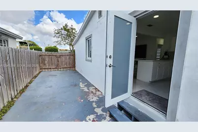 734 W 32nd St #734, Hialeah, FL 33012 - Photo 31