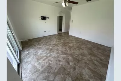 8842 NW 142nd Ln, Miami Lakes, FL 33018 - Photo 13