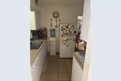 9025 NW 9th Ct, Miami, FL 33150 - Photo 7