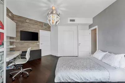 60 SW 13th St #3200, Miami, FL 33130 - Photo 7