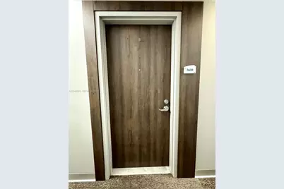92 SW 3rd St #3608, Miami, FL 33130 - Photo 3