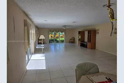 908 Cypress Ter #V57, Pompano Beach, FL 33069 - Photo 9
