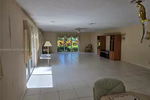 908 Cypress Terrace, Pompano Beach, FL 33069 - Photo 9