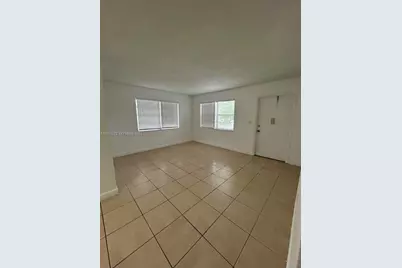 2435 Van Buren St #APT 1B, Hollywood, FL 33020 - Photo 9