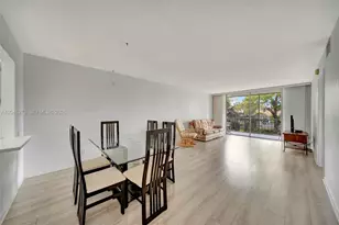 2571 Aragon Blvd, Sunrise, FL 33322 - Photo 3