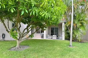1074 Bluewood Terrace, Weston, FL 33327 - Photo 7