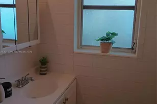 1433 SW 24th Ct, Fort Lauderdale, FL 33315 - Photo 7