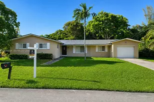 10521 SW 125th St, Miami, FL 33176 - Photo 1