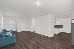 2502 NE 1st St, Homestead, FL 33033 - Photo 5