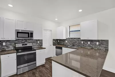 2502 NE 1st St #0, Homestead, FL 33033 - Photo 11