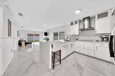 5542 NW 190th Ln, Miami Gardens, FL 33055 - Photo 15