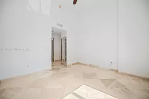 1050 Brickell Ave, Miami, FL 33131 - Photo 17