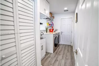 15810 N Wind Cir, Sunrise, FL 33326 - Photo 33