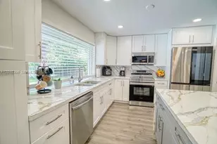 15810 N Wind Cir, Sunrise, FL 33326 - Photo 17