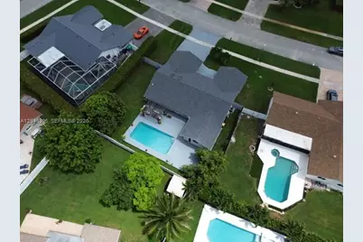 15810 N Wind Cir, Sunrise, FL 33326 - Photo 47