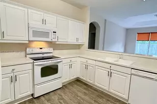 2008 NE 38th Rd, Homestead, FL 33033 - Photo 9