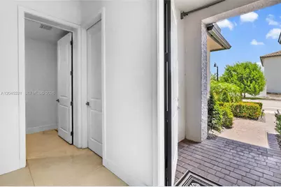 4550 SW 178th Ave, Miramar, FL 33029 - Photo 33
