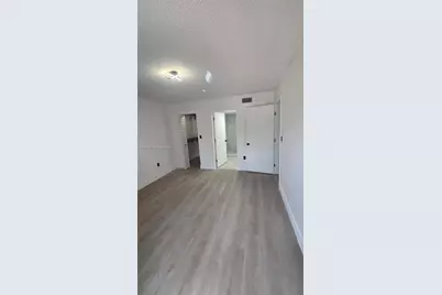 7125 NW 186th St #B201, Hialeah, FL 33015 - Photo 13