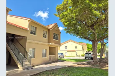 18310 NW 68th Ave #P, Hialeah, FL 33015 - Photo 11