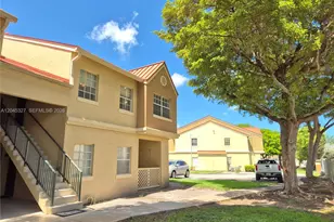 18310 NW 68th Ave, Hialeah, FL 33015 - Photo 11