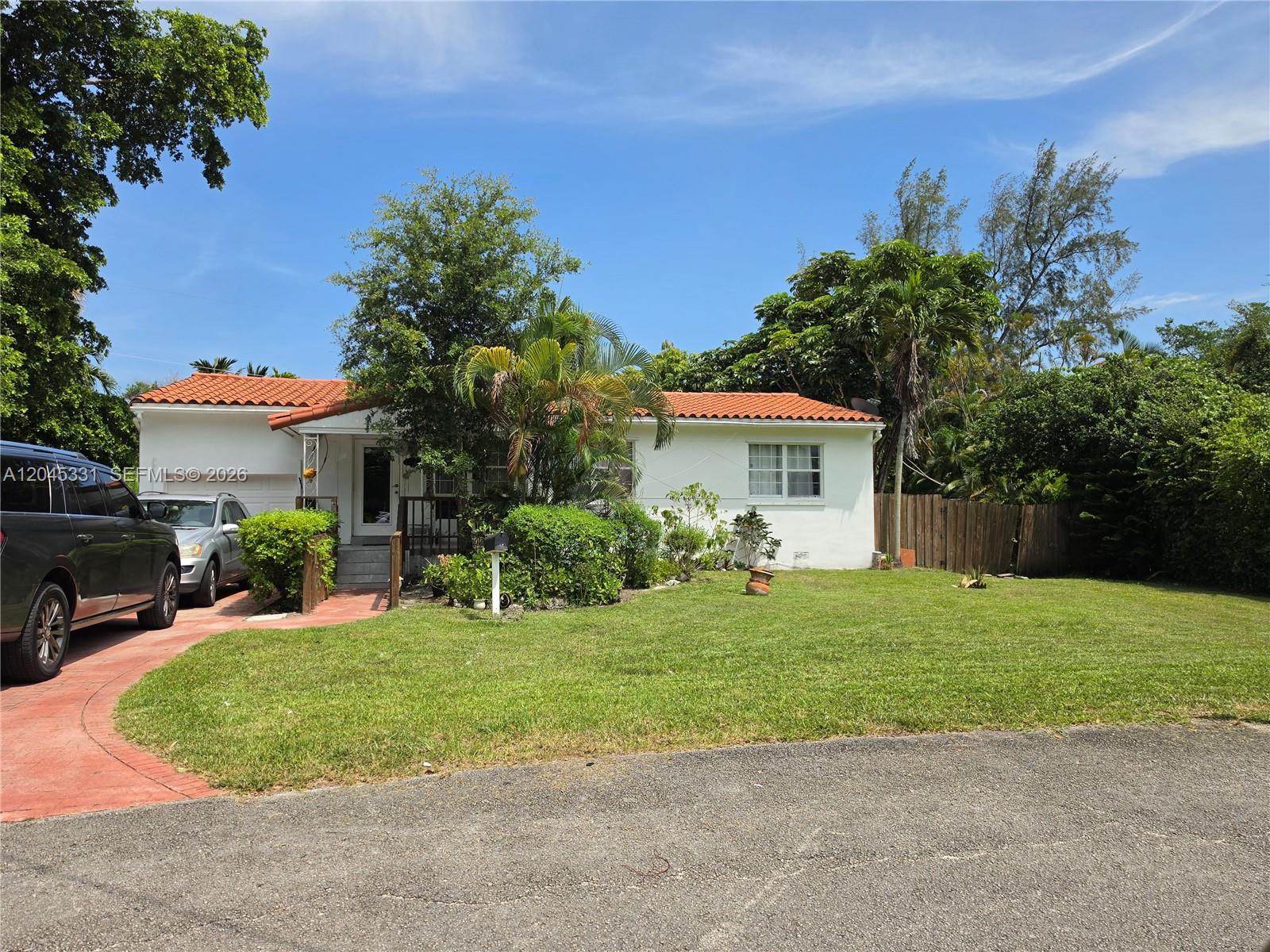 10801 NE 10th Ave - 10801 NE 10th Ave, Biscayne Park, FL 33161 Luxury Property | Jose Angel Pina