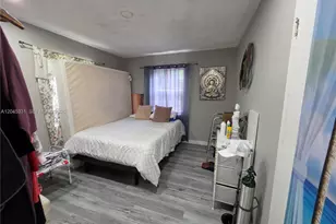 10801 NE 10th Ave, Biscayne Park, FL 33161 - Photo 13