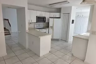 9921 NW 31st St, Doral, FL 33172 - Photo 5