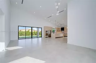 4321 SW 99th Ave, Miami, FL 33165 - Photo 3