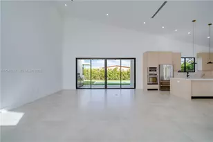 4321 SW 99th Ave, Miami, FL 33165 - Photo 7
