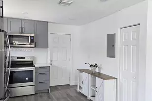 719 21st St, West Palm Beach, FL 33407 - Photo 11