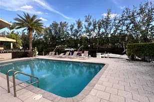 3756 NE 166th St, North Miami Beach, FL 33160 - Photo 31