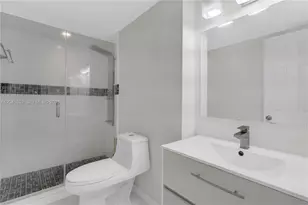 7928 West Dr, North Bay Village, FL 33141 - Photo 25