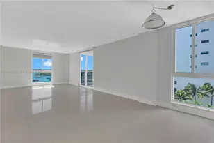 7928 West Dr, North Bay Village, FL 33141 - Photo 7