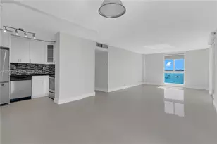 7928 West Dr, North Bay Village, FL 33141 - Photo 9