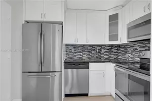 7928 West Dr, North Bay Village, FL 33141 - Photo 11