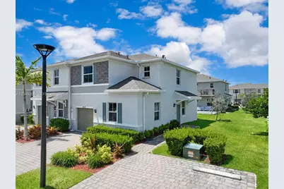 763 SE 17th St, Homestead, FL 33034 - Photo 1