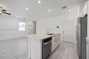 763 SE 17th St, Homestead, FL 33034 - Photo 7