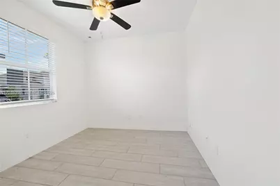 763 SE 17th St, Homestead, FL 33034 - Photo 13