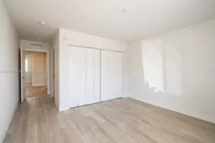 2535 NE 193rd St, Miami, FL 33180 - Photo 17
